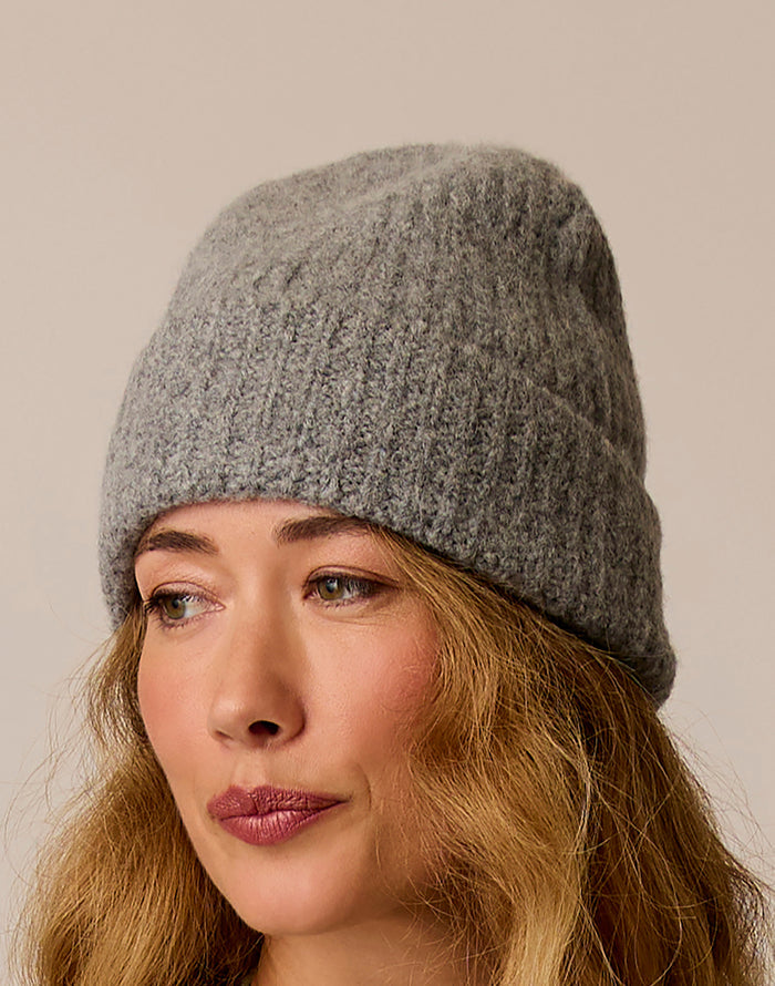 Darcy Wool Beanie: Mid Grey