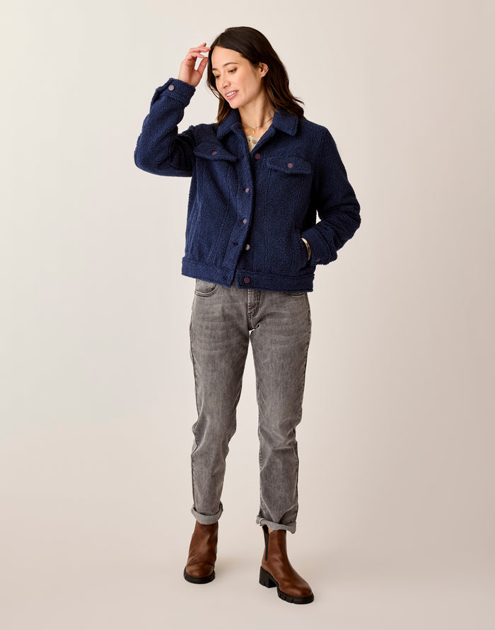 Rhea Boucle Trucker: Navy