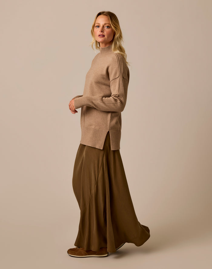 Woodward Sweater: Dark Barley