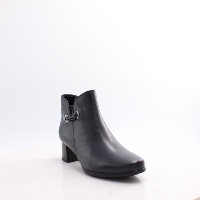 72.827 GABOR BOOTS 25