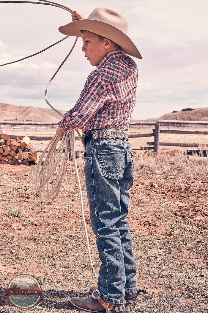 Wrangler 88BWZBZ Retro® Slim Straight Jean in Bozeman Life View