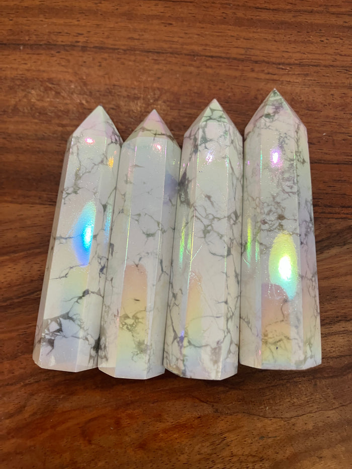 Aura Howlite