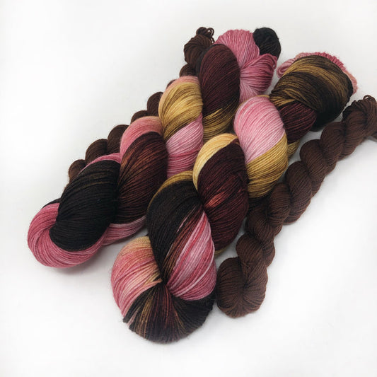 A warm hug   - sock yarn with mini - wholesale