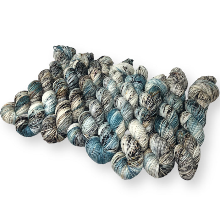 A welcome breeze - Delightful DK - the perfect sweater yarn