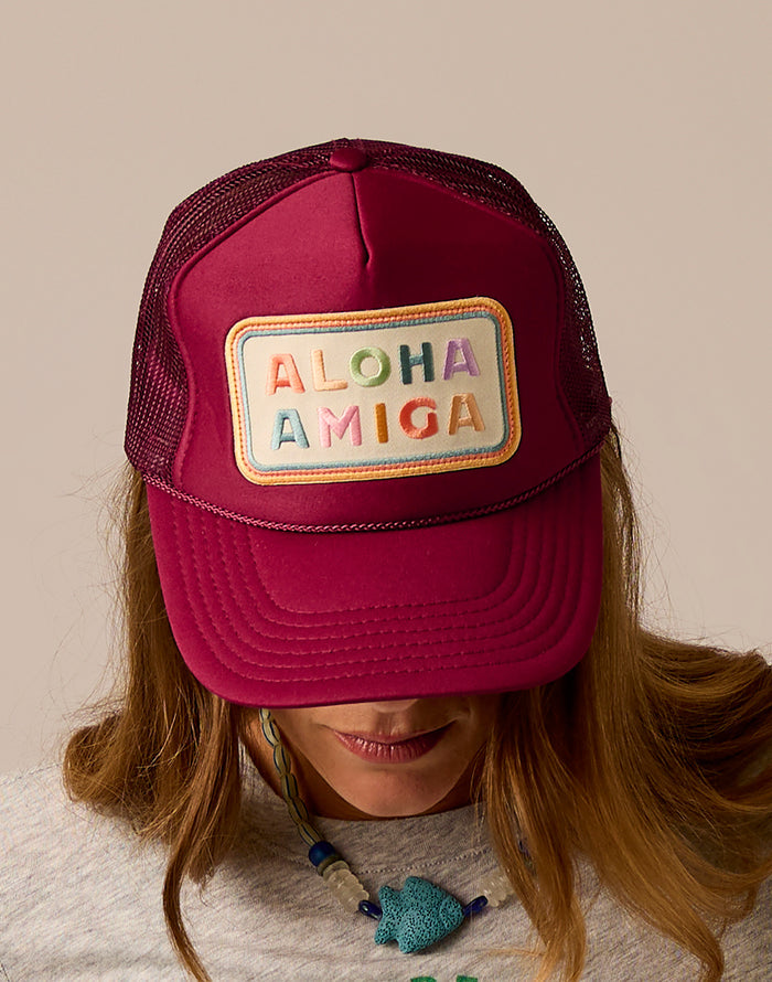 Aloha Amiga Trucker: Maroon