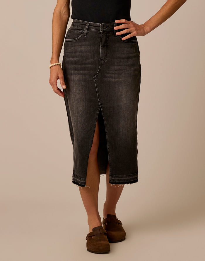 Atlas Denim Skirt: Washed Black
