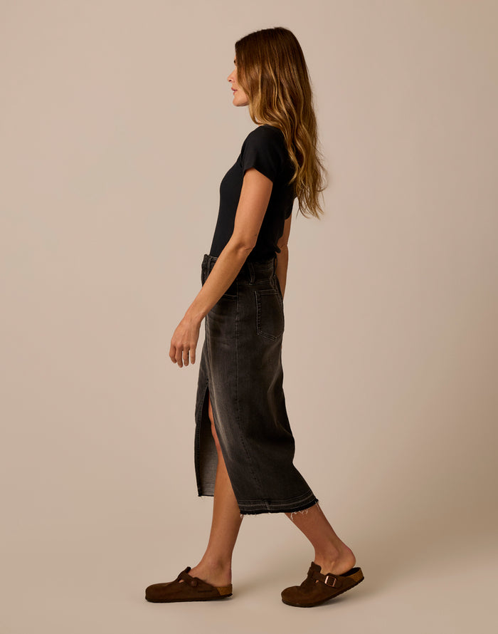 Atlas Denim Skirt: Washed Black