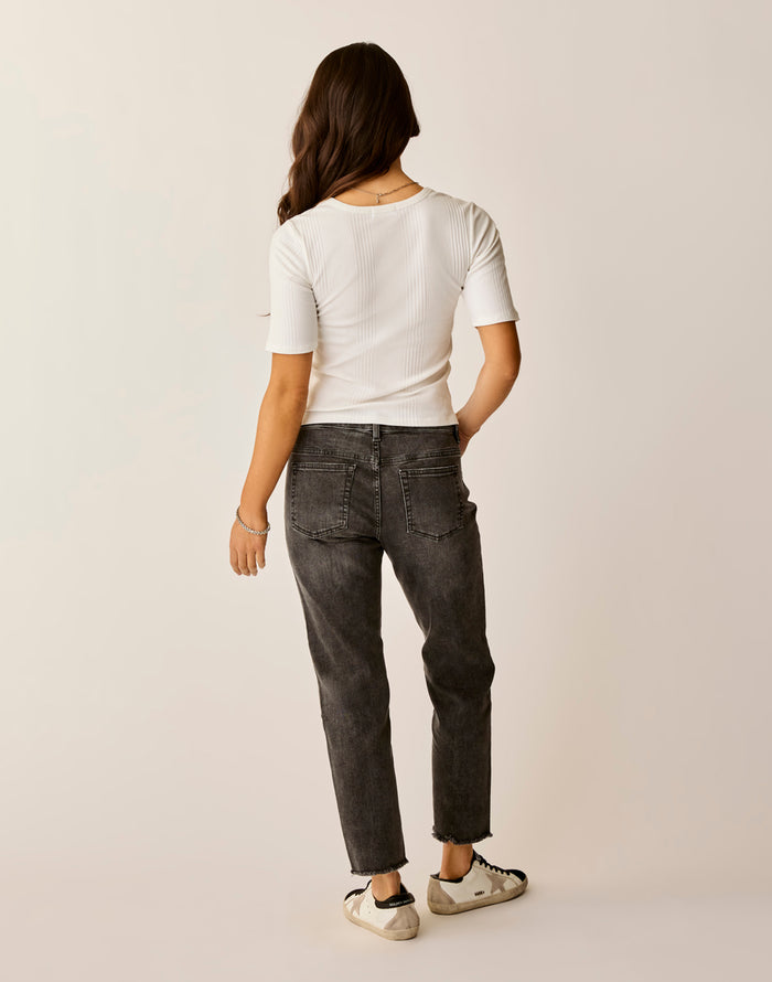 Austin Crop Jean: Washed Black
