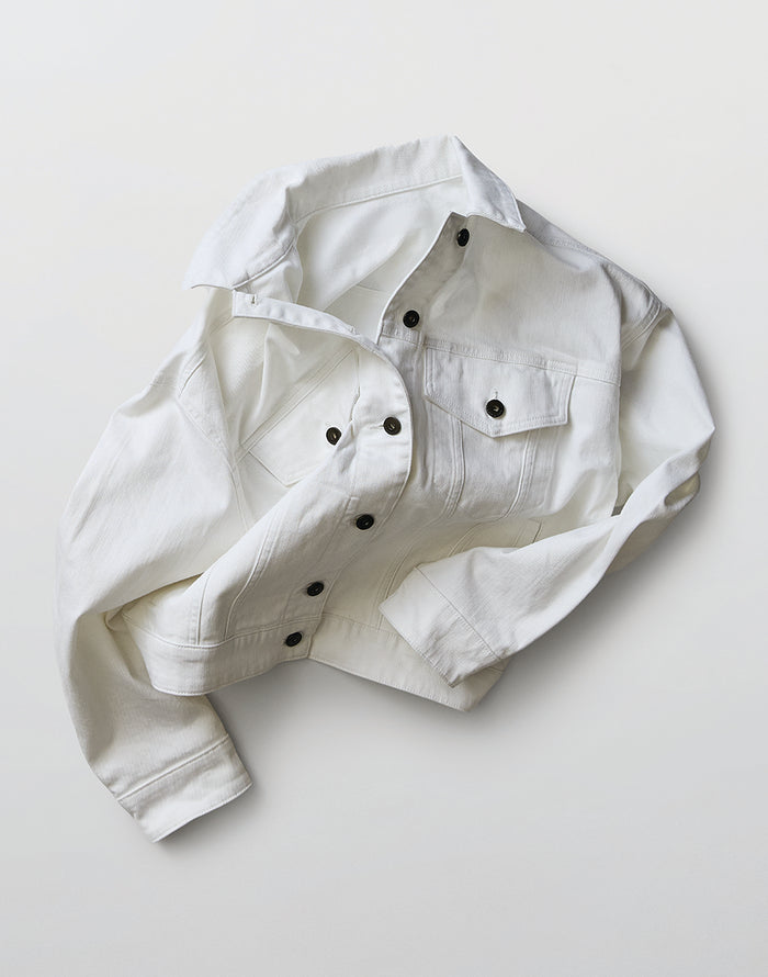 Axel Trucker: White