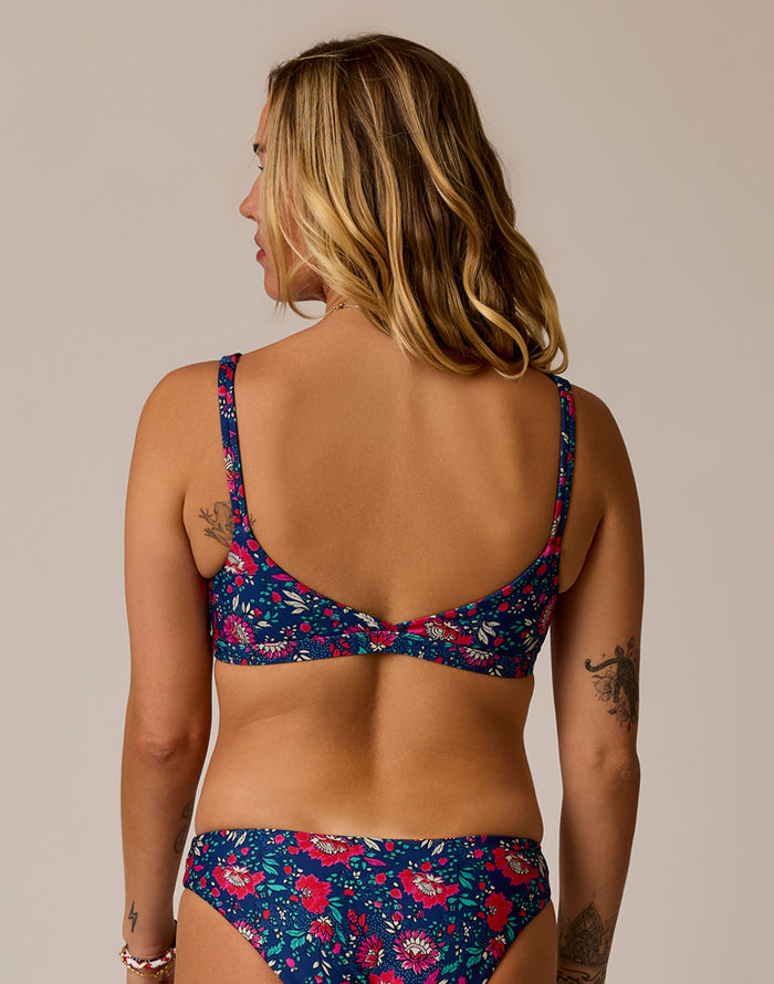 Breakers Compression Top: Isla