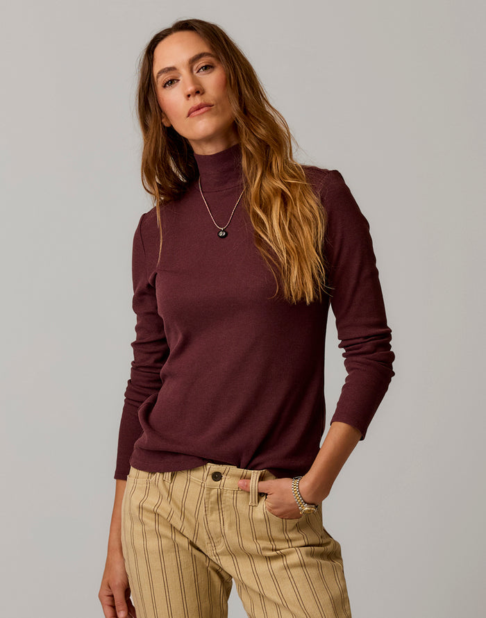 Denise Rib Turtleneck: Dark Plum
