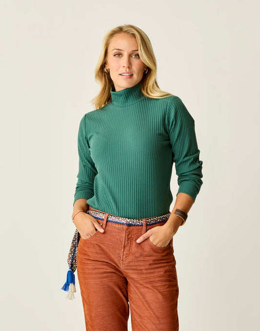 Denise Turtleneck: Bistro