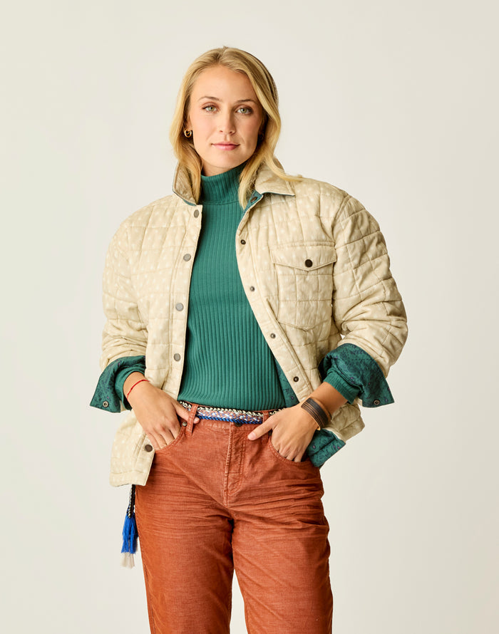 Denise Turtleneck: Bistro