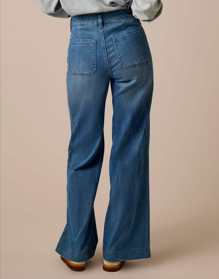 Farrah Lightweight Denim Wide Leg: Magnolia