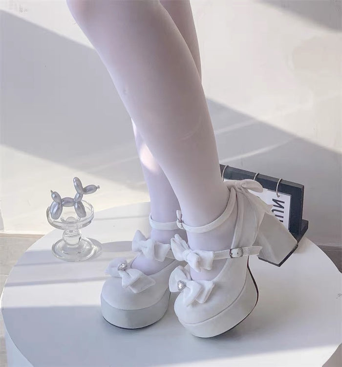 ♡ Girl Tina ♡ - Velvet High Heels