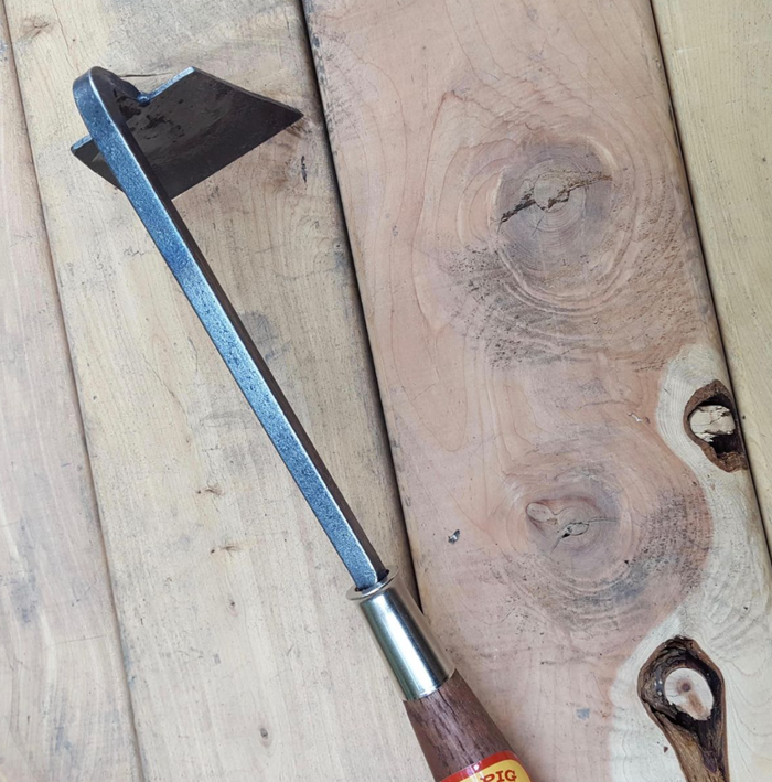 Hand Hoe-Red Pig Garden Tools-Atlas Preservation