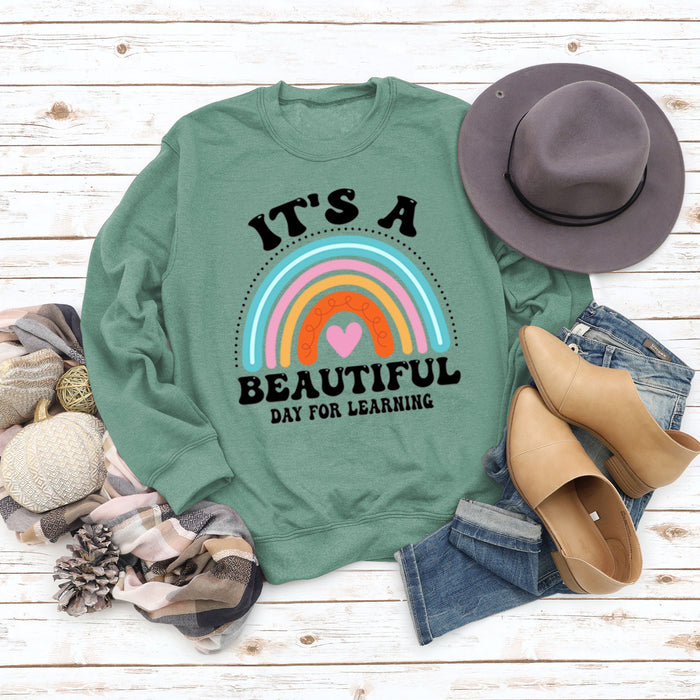 Light green sweater (black word color picture) / S