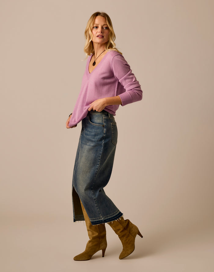 Juliet V-Neck Sweater: Lupine Heather