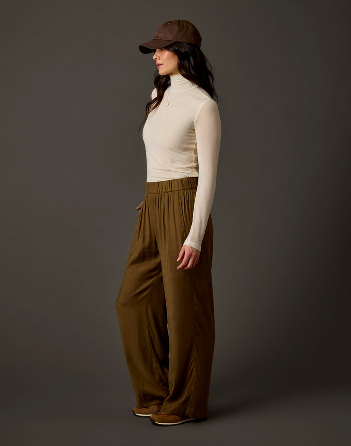 Lea Tissue Turtleneck: Birch