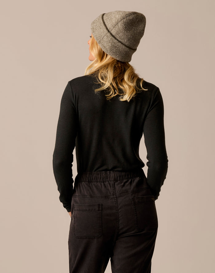 Lea Tissue Turtleneck: Black