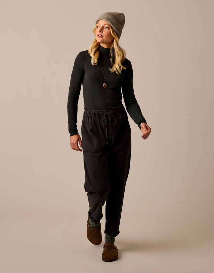 Lea Tissue Turtleneck: Black