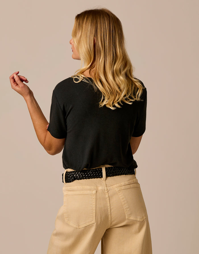 Lea Tissue V-Neck: Black