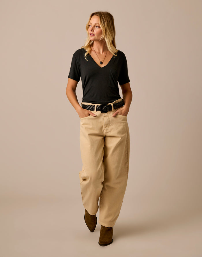 Lea Tissue V-Neck: Black