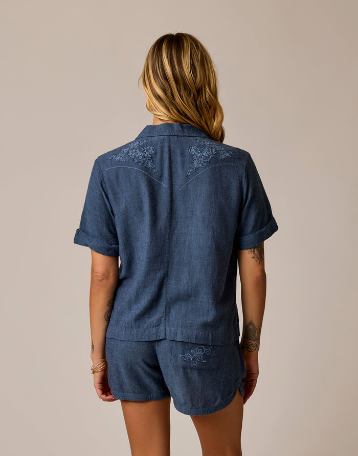 Luca Linen Shirt: Captain Chambray