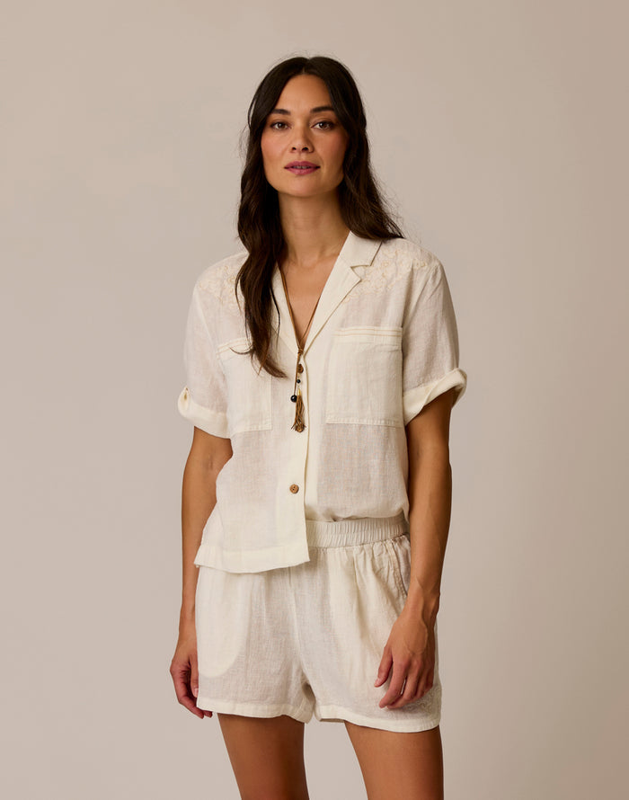 Luca Linen Shirt Cloud Chambray short-sleeve camp collar with oversized chest pockets classic fit organic linen