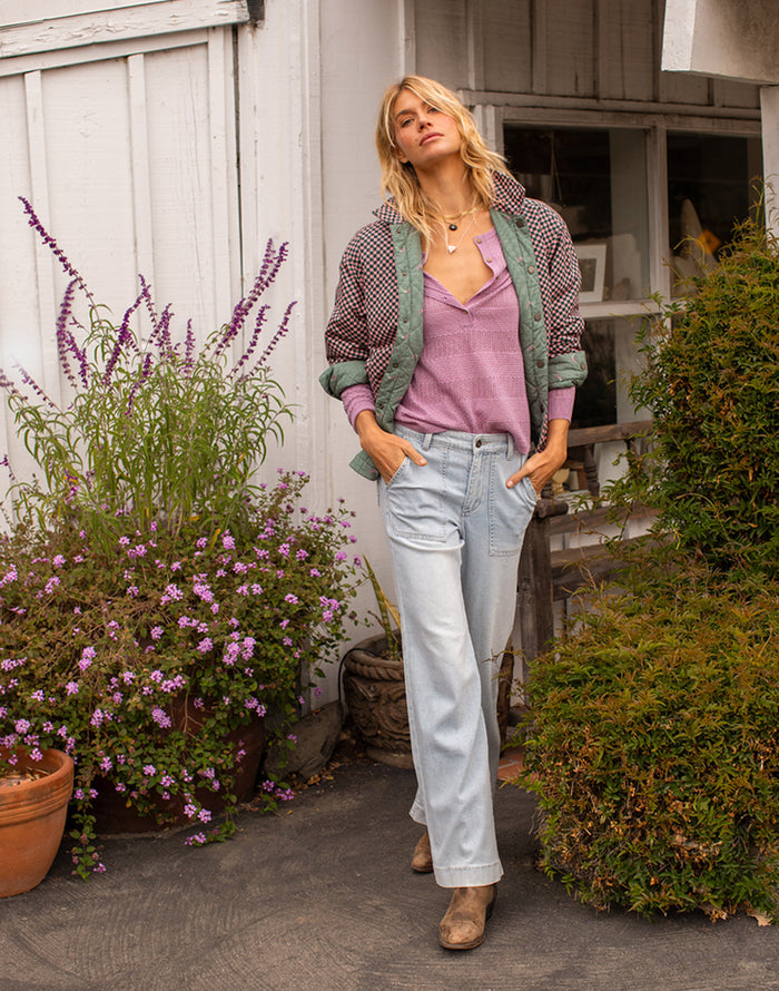 JCLD30-388_f26_ls_ncrop_4.jpg