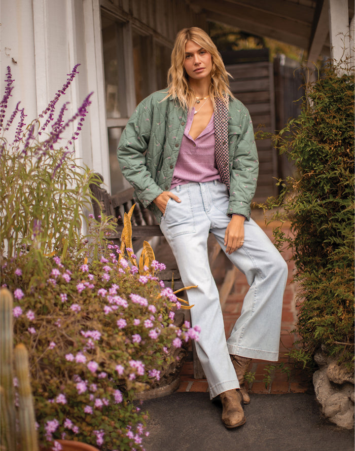 JCLD30-388_f26_ls_ncrop_2.jpg