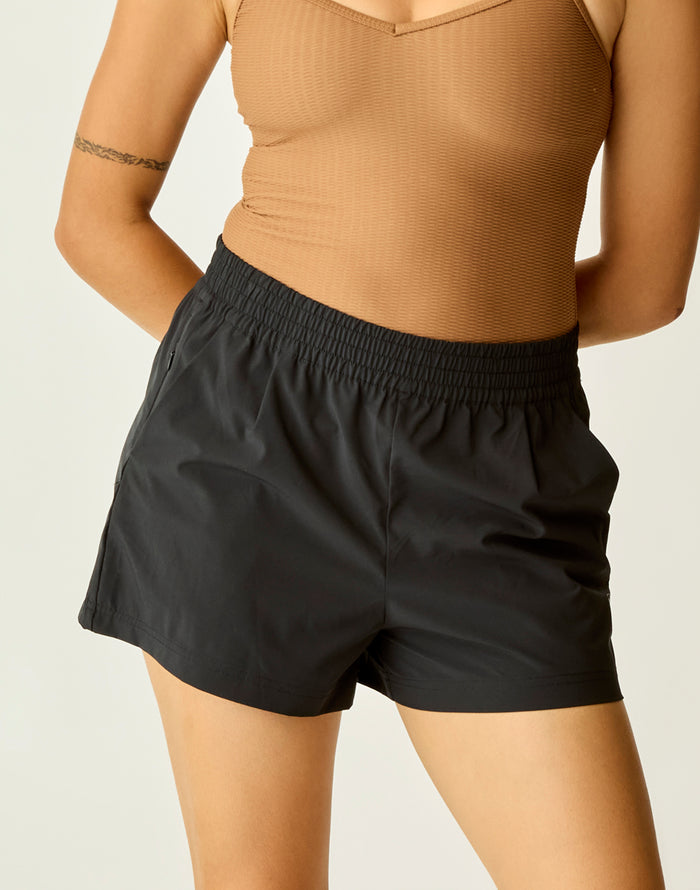 Ocean Breeze Short: Black