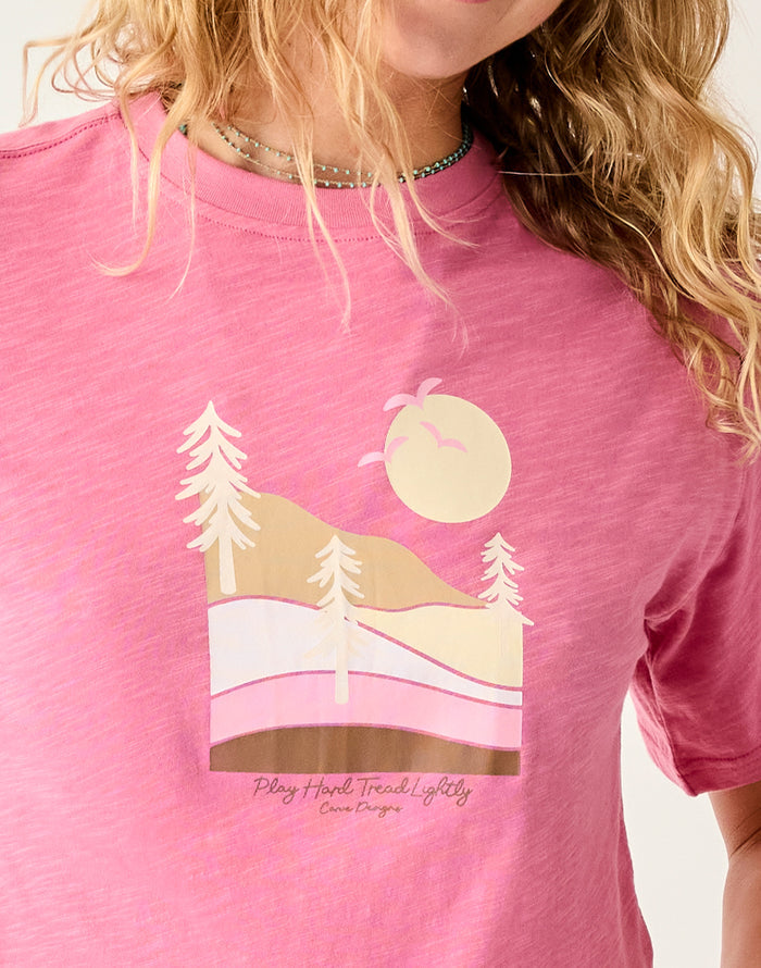 Parker Graphic Tee: Chateau Scenic