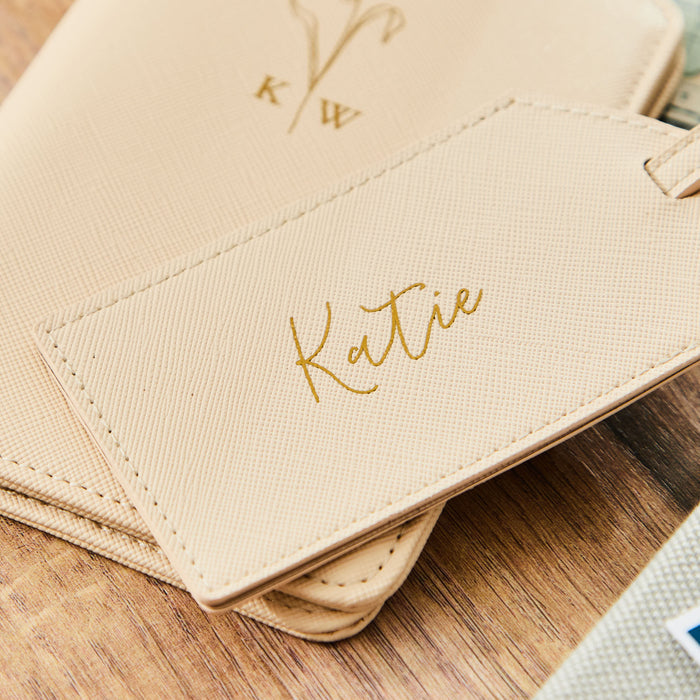 Personalised Birth Flower Oyster Travel Set by Made Yours