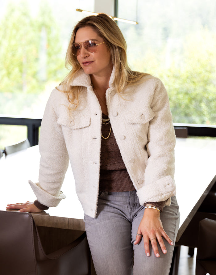 Rhea Boucle Trucker: Birch