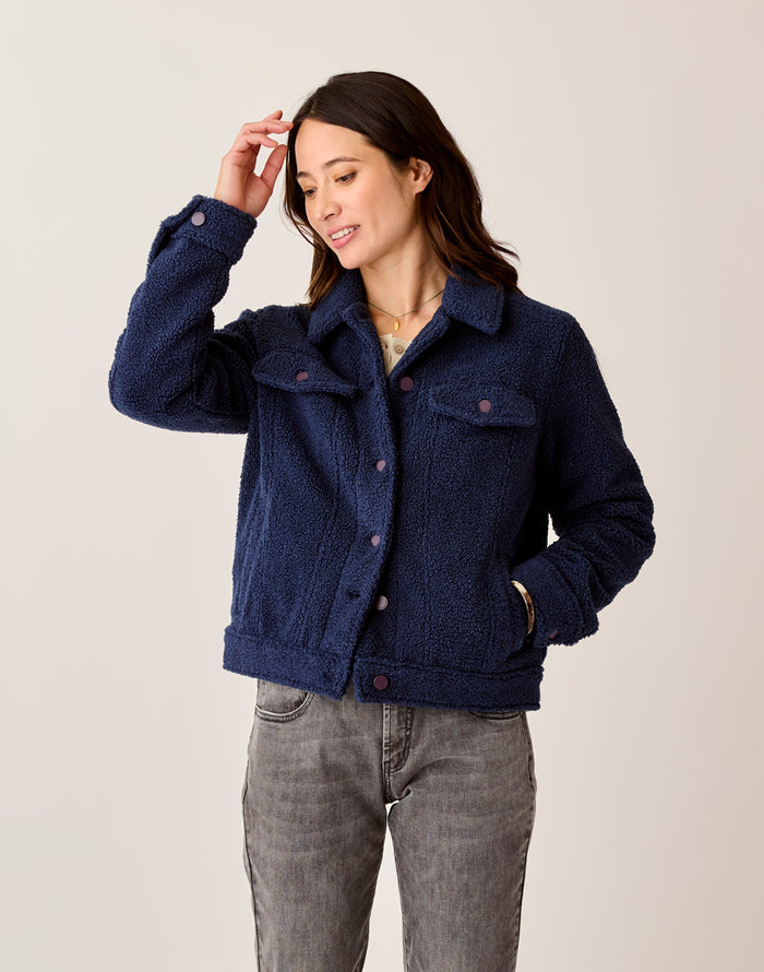 Rhea Boucle Trucker: Navy