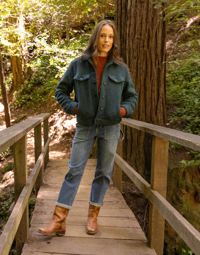 Rhea Boucle Trucker: Pine