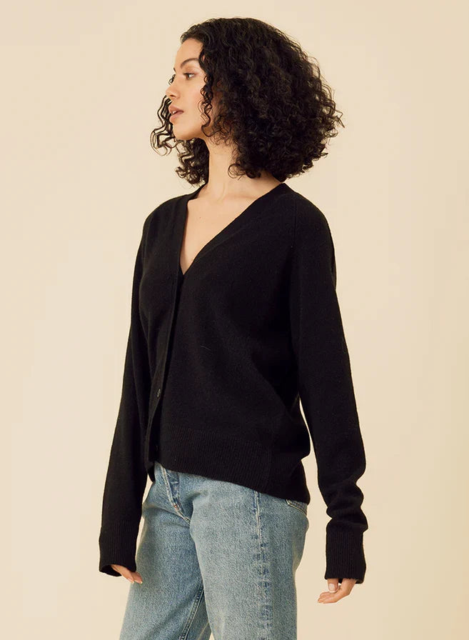 Sloane Cashmere Cardigan Sweaters & Knits One Grey Day