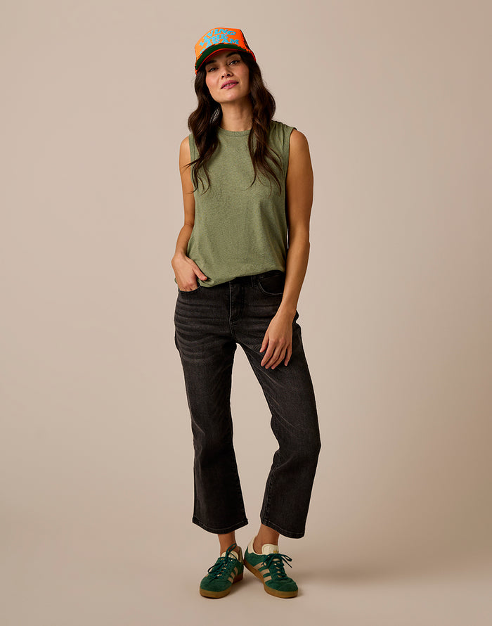 Sylvie Crop Flare: Washed Black