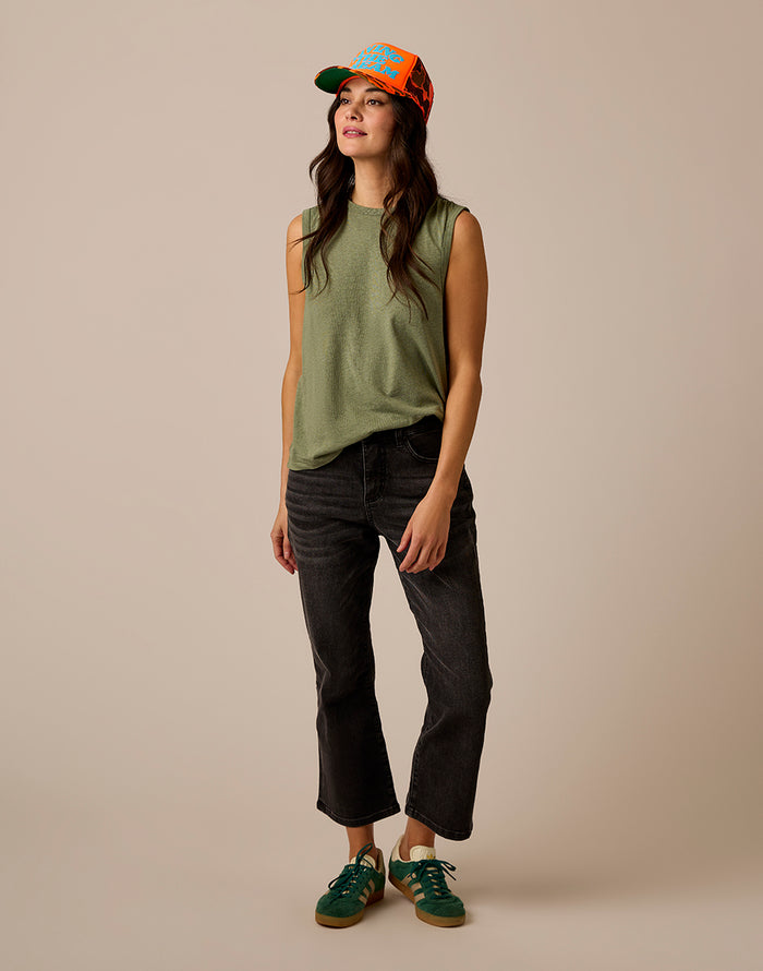 Sylvie Crop Flare: Washed Black