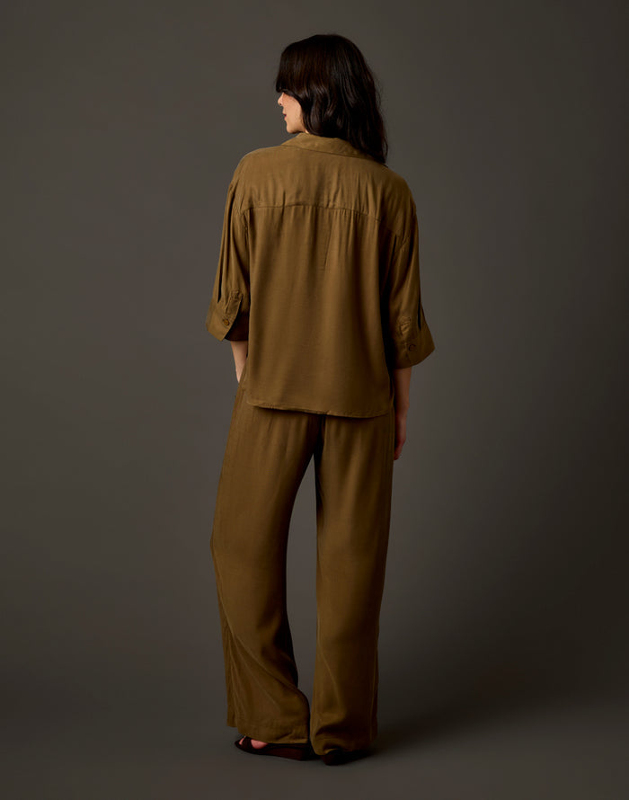 Tia Kindsilk Pant: Teak