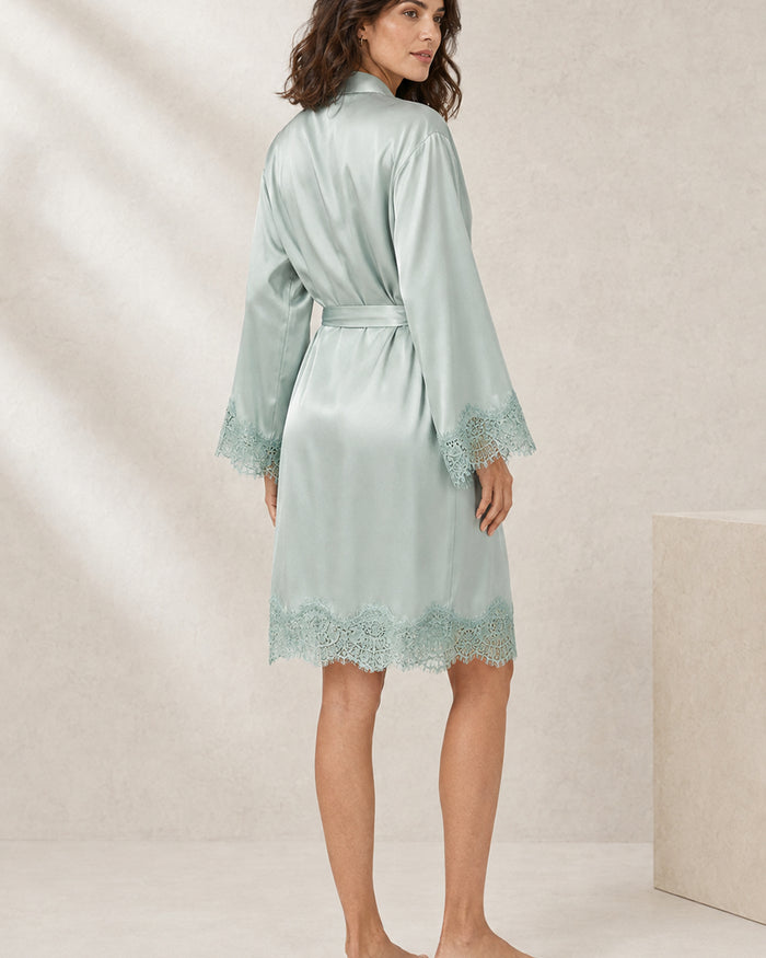 VELSÉE 19 Momme Silk Cami and Lace Robe Set