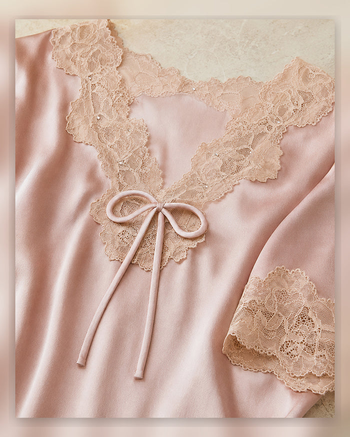 VELSÉE Short-Sleeve Silk Nightgown – 16 Momme Lace Trim