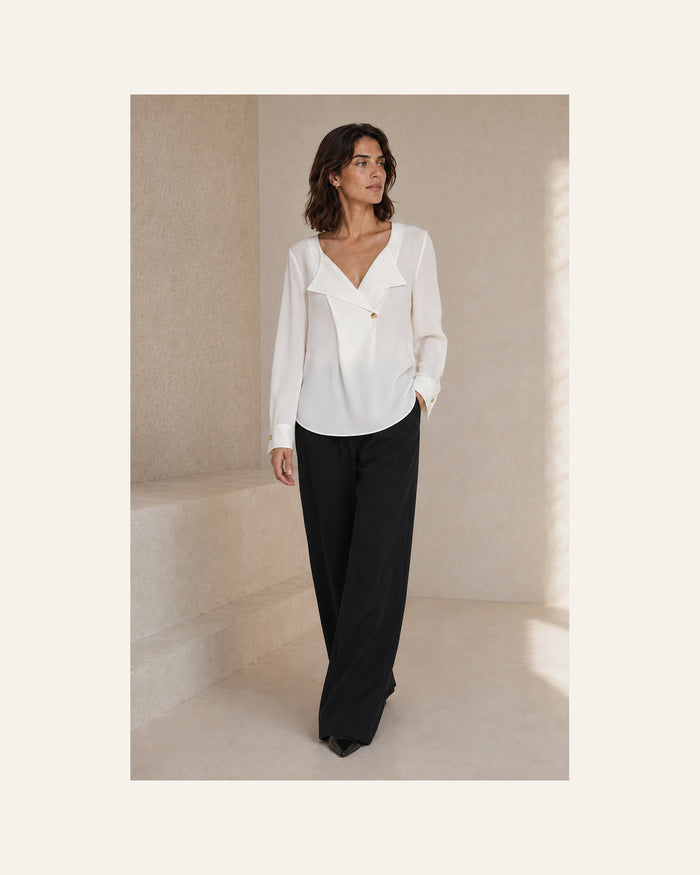 VELSÉE Women’s Mulberry Silk Layered-Lapel Blouse – Ivory Long-Sleeve Draped V-Neck Top