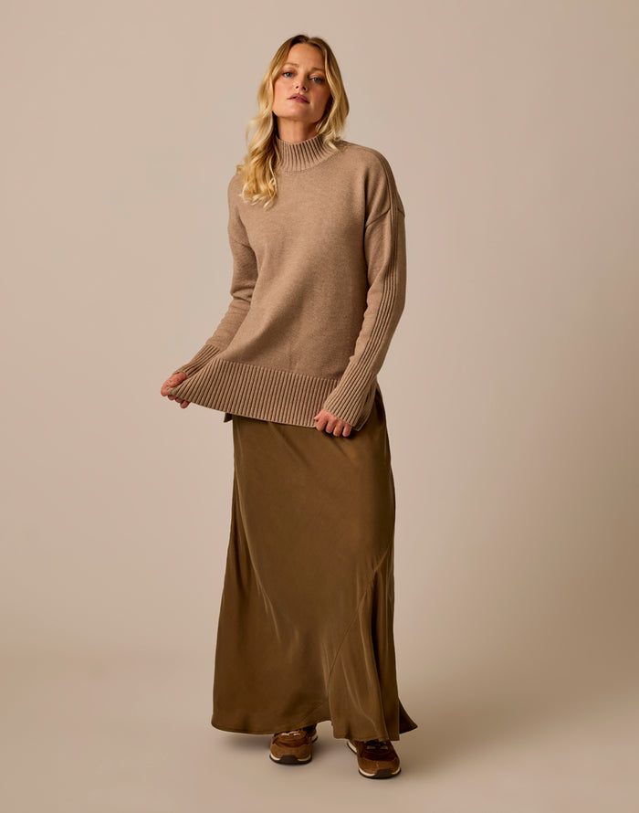 Woodward Sweater: Dark Barley