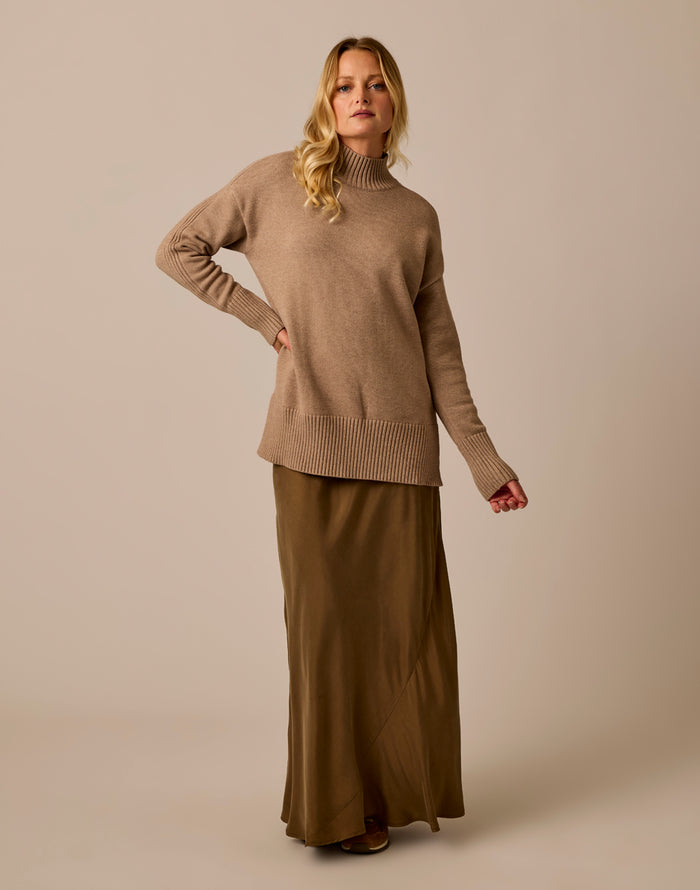 Woodward Sweater: Dark Barley