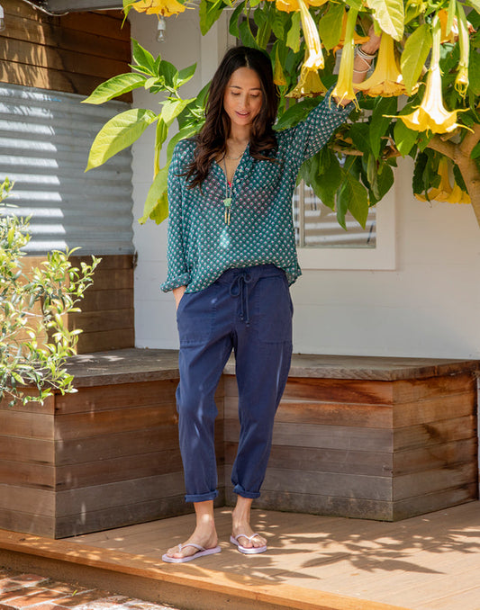 Zoe Twill Pant: Navy